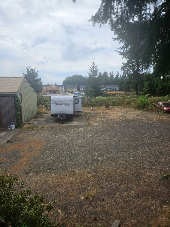 Photo - Spacious 4 bedroom/4 bath home on 1.5 acres