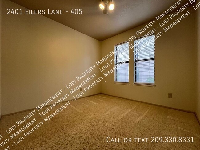Photo - 2401 Eilers Ln