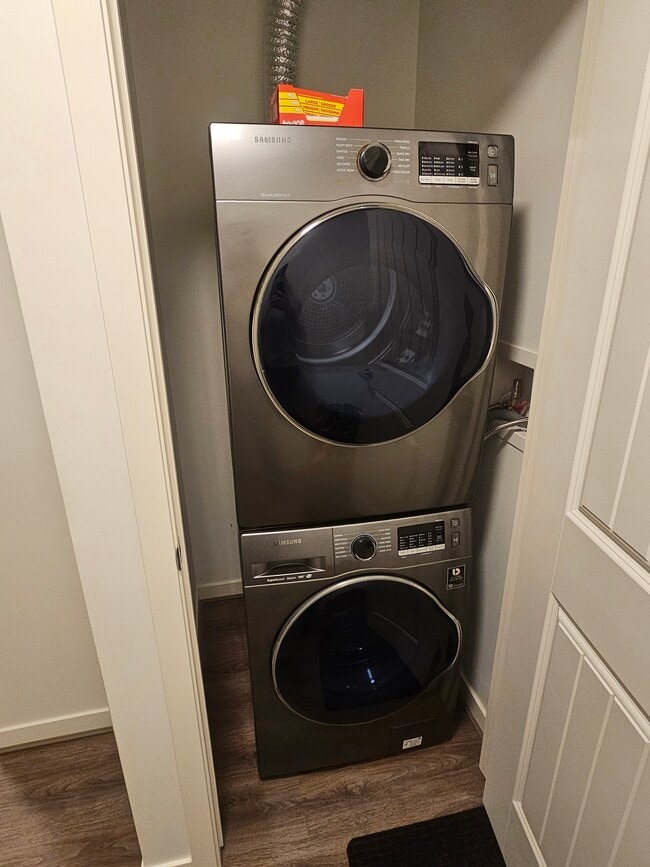 Photo - 10215 95 St NW Unit 903