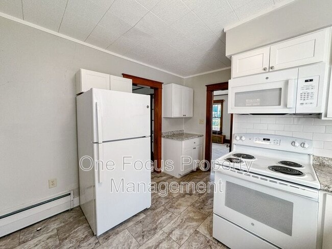 Photo - 468 Curtin St