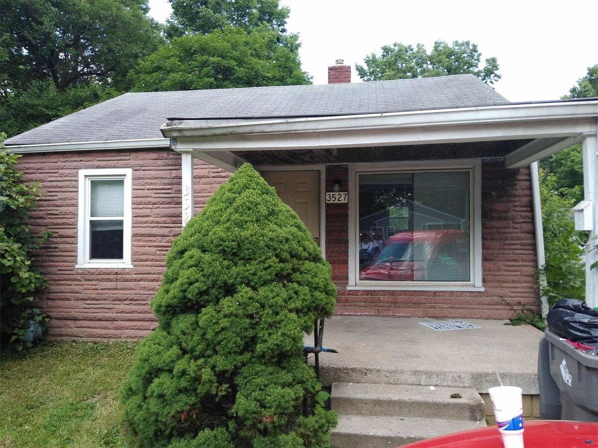 Photo - 3527 Ralston Ave