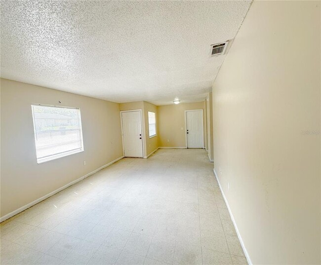 Photo - 3212 Crystal Hills Loop S