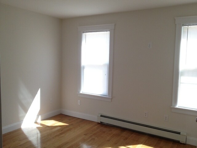 Photo - 200 Brooks St