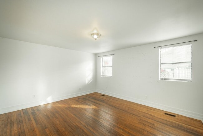 Photo - 2 Bedroom 1 bath house in Red Bank