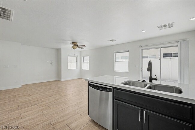Photo - 8168 New Leaf Ave