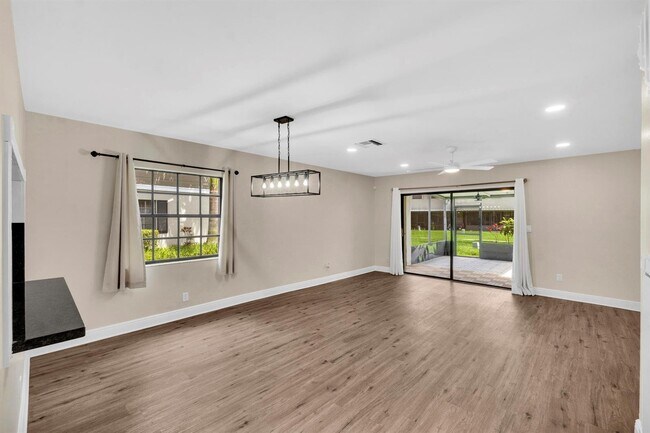 Photo - 2615 SW 81st Terrace