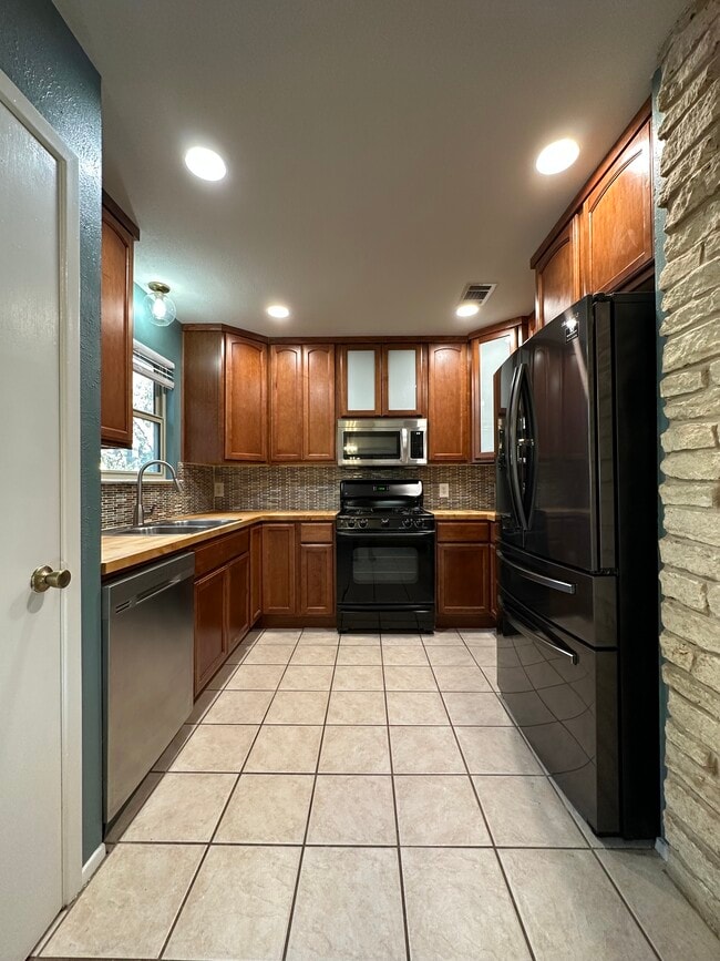 Photo - 7306 Broken Arrow Ln