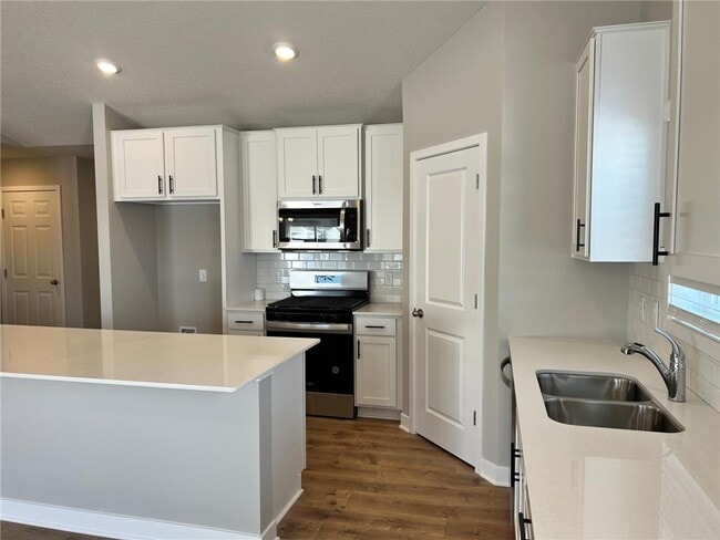 Photo - 17373 Dulles Ln