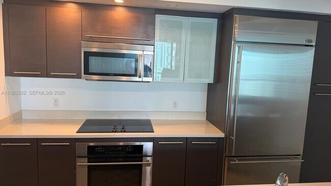Photo - 500 Brickell Ave Unidad 3005