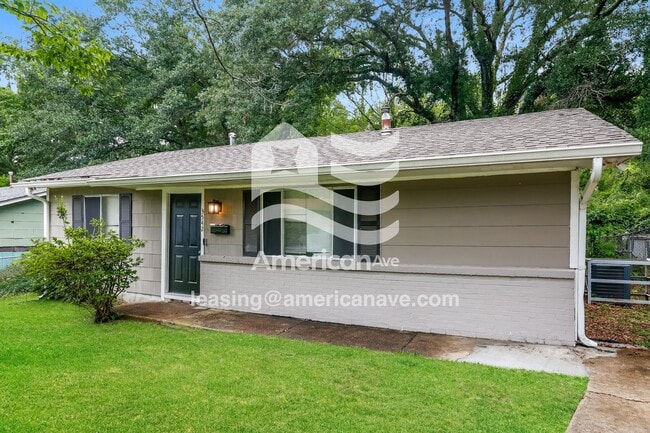 Photo - 3542 Ingersoll St