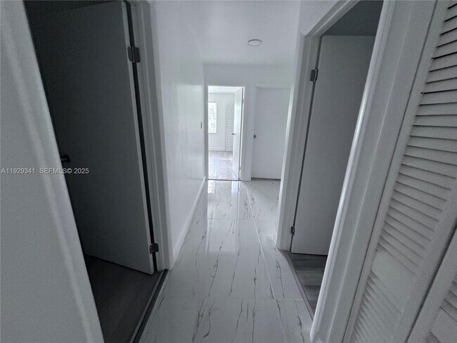 Photo - 15720 NW 44th Ct