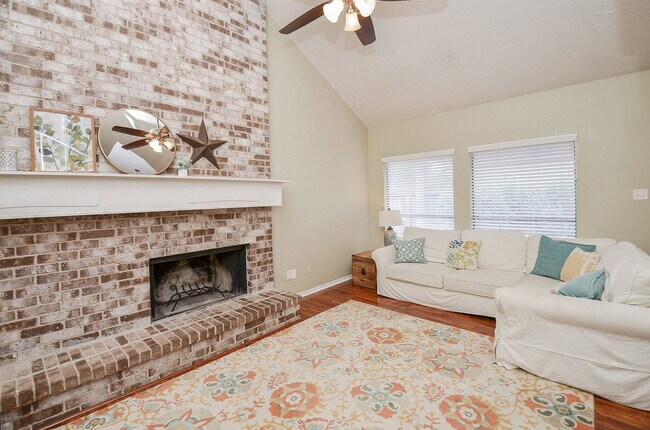 Photo - Echo Ridge, Sugar Land, TX 77478 - 3 BR 2 BA single-family home