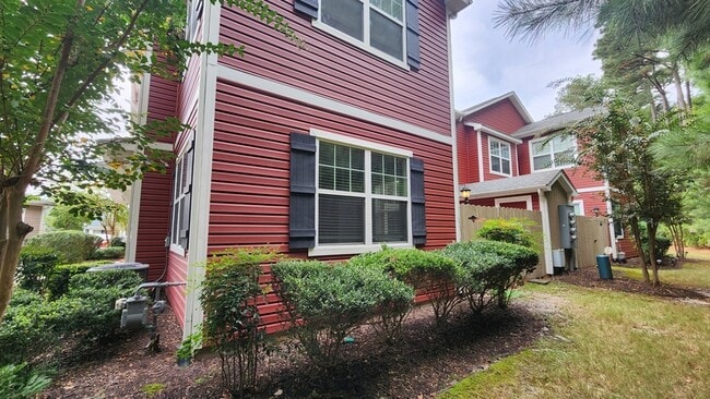 Photo - 2462 Leytonstone Dr
