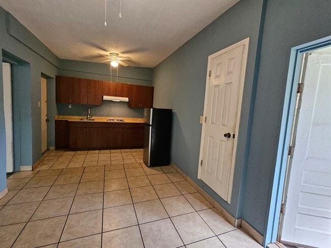 118 N Van Buren Ave