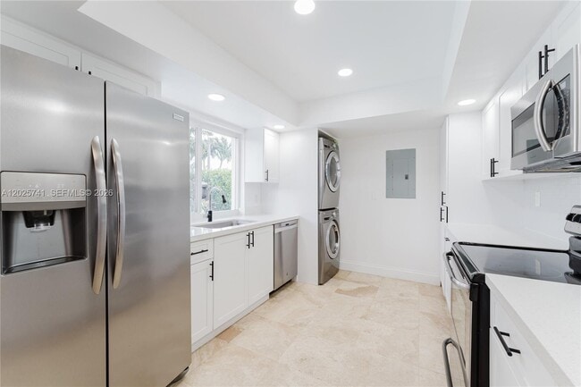 Photo - 2101 NE 63rd St
