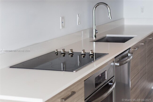 Photo - 121 NE 34th St Unit 1604