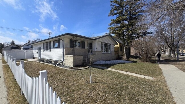 Photo - Dollard Boulevard Houses