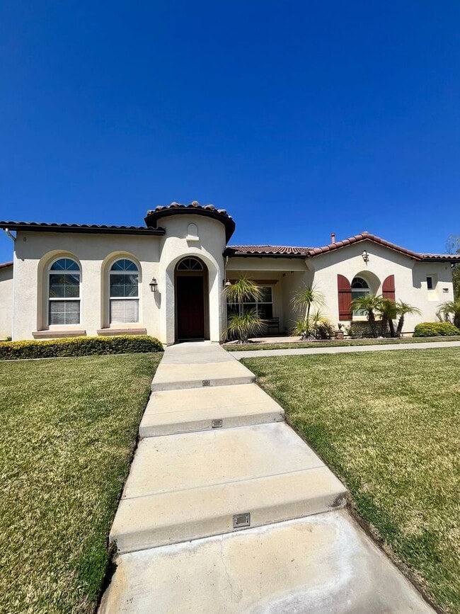Fully?Furnished 4?Bed?|?3?Bath Pool Home i... - Fully?Furnished 4?Bed?|?3?Bath Pool Home i...