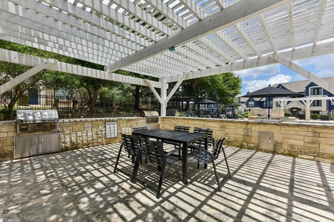 Madison Dell Ranch Apartments