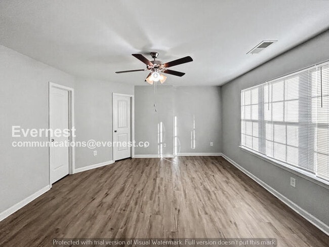 Photo - 5285 Hanover St