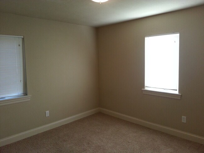 Photo - AVAILABLE FALL 2024!! 1 bedroom, 1 bath L...