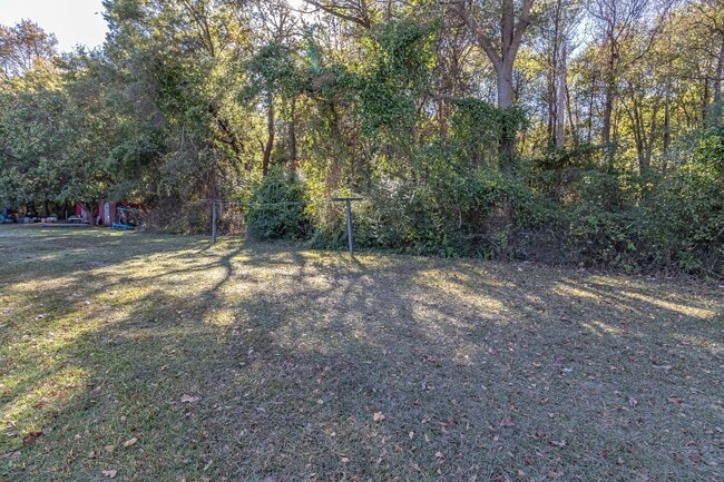 Photo - Rosewood Rental! Newly Remodeled 2 BR, 2 B...