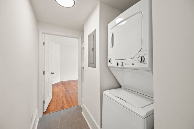 Photo - 1407 Clover St NW Unidad B