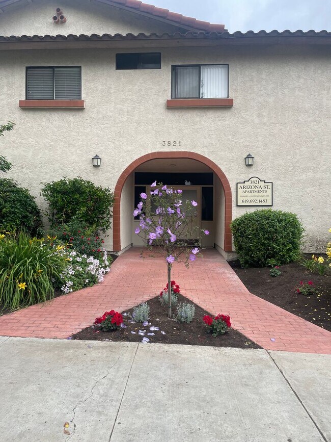 Arizona Street Apartments