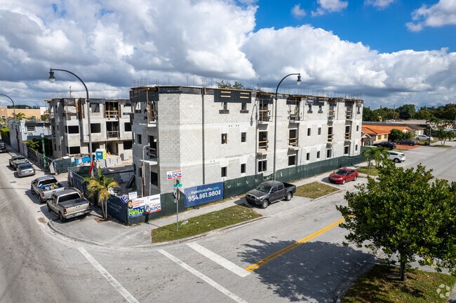 Photo - Palm Avenue Apartments