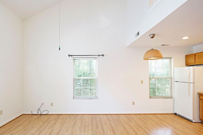 Photo - Pet-Friendly End-Unit Ridgecrest Townhome