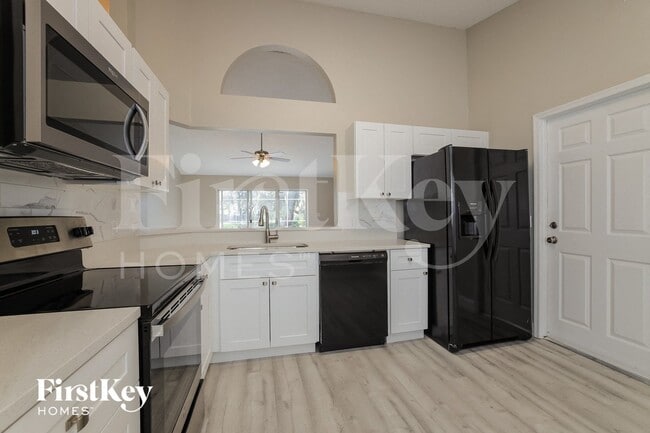 Photo - 429 Hanging Moss Rd