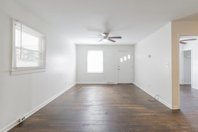 Photo - 1024 Houston St