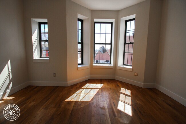 Photo - 677 Quincy St Apartment Unit 1R