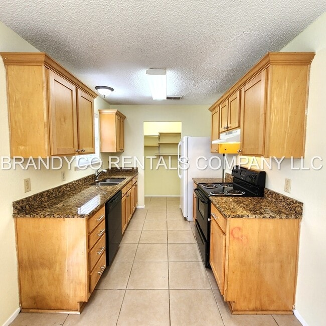 Photo - 1901 Dickens Dr