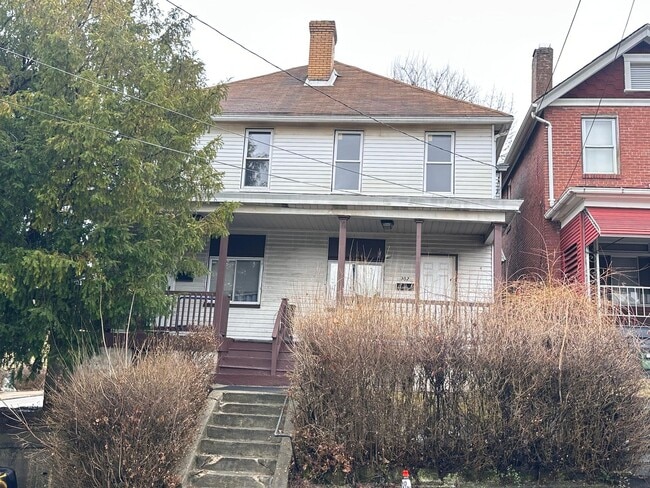 Building Photo - 13th Ave Unit 302