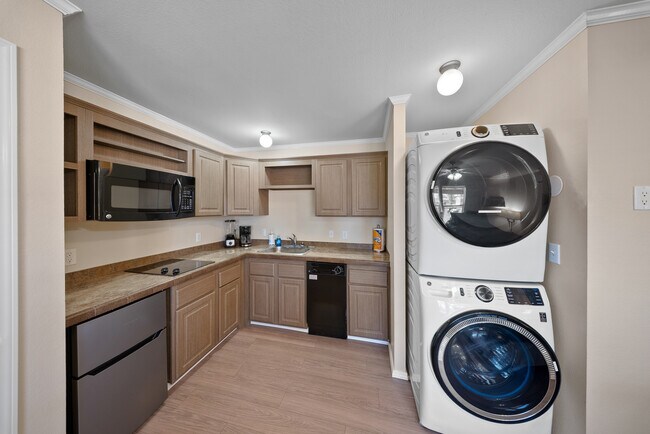 Photo - 4-Plex Unit 0