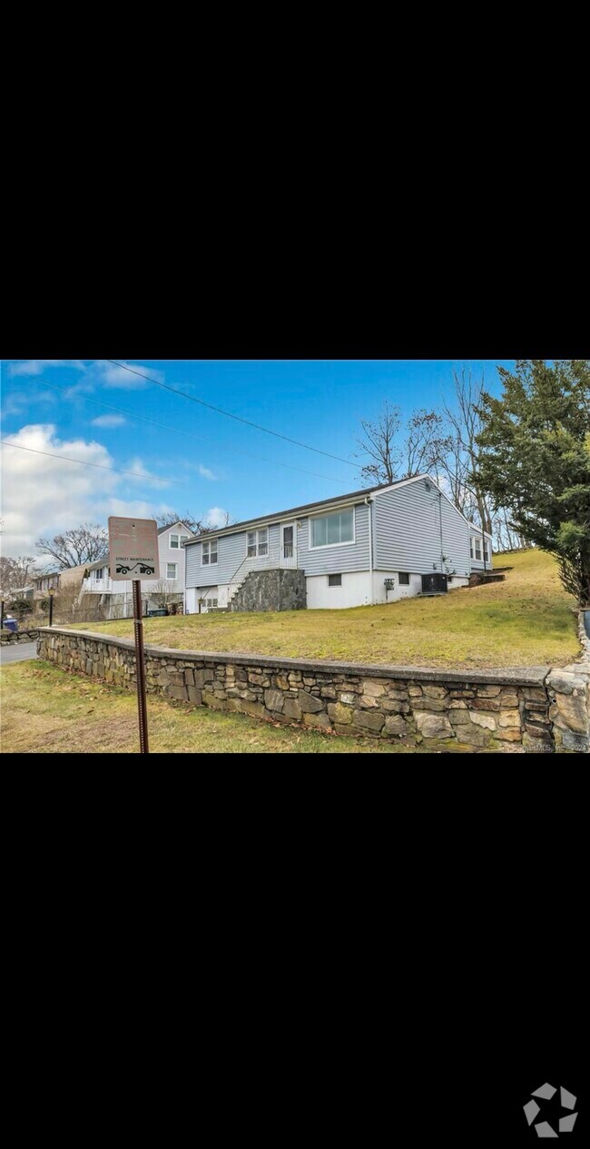 Houses for Rent in Trumbull CT 14 Houses