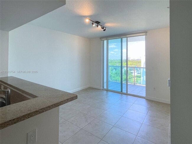 Photo - 1723 SW 2nd Ave Unit 705