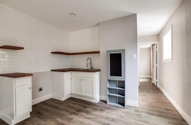 Building Photo - 7135 Avenue C Unit 2 Rental