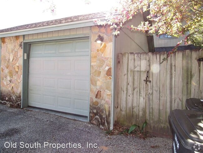 Building Photo - 3501 Parkwood Ave Rental