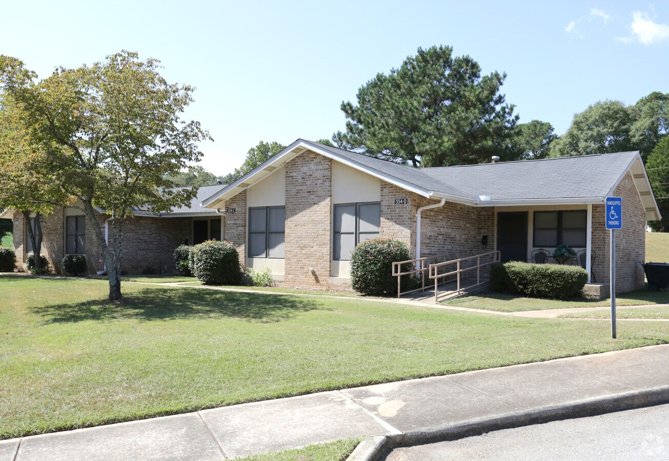 Photo - 551-559 Alabama Cir