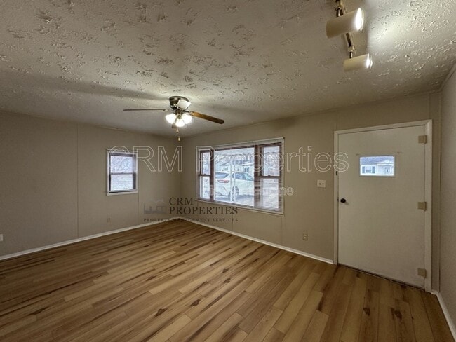 Photo - 1020 E Fischer St