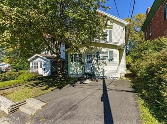 Photo - 1508 Tibbits Ave