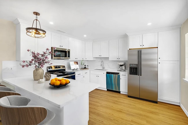 Cocina - 299 Tangelo St