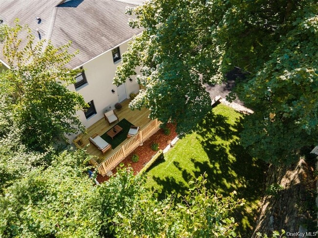 Photo - 25 Van Duzen Pl