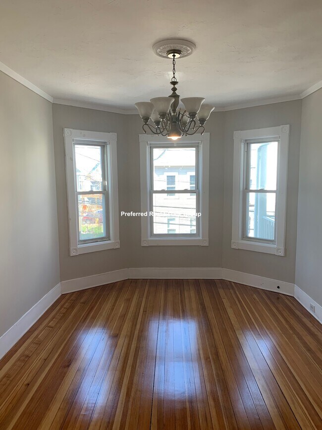 Photo - 142 Spencer St