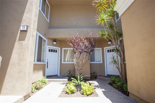 Photo - 72 Vassar Aisle