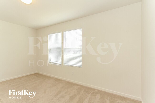 Photo - 147 Hidden Lakes Rd