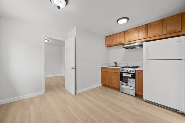 Photo - 1316 W 35th St