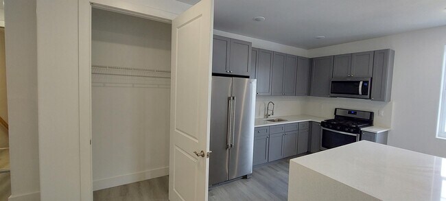 Photo - 273 Oak St Unit 301